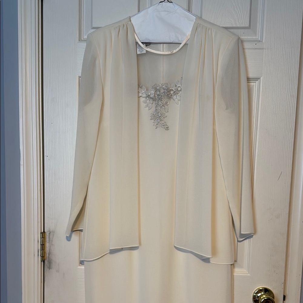 Patra Petite Size 12 Mother of The Bride Dress Cream Color